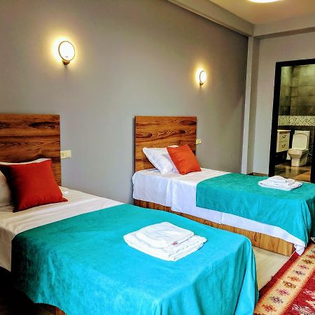 Hotel Canvas Tbilisi Esterno foto