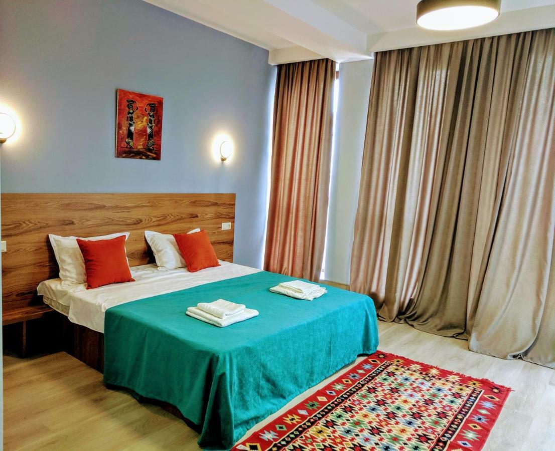 Hotel Canvas Tbilisi Esterno foto