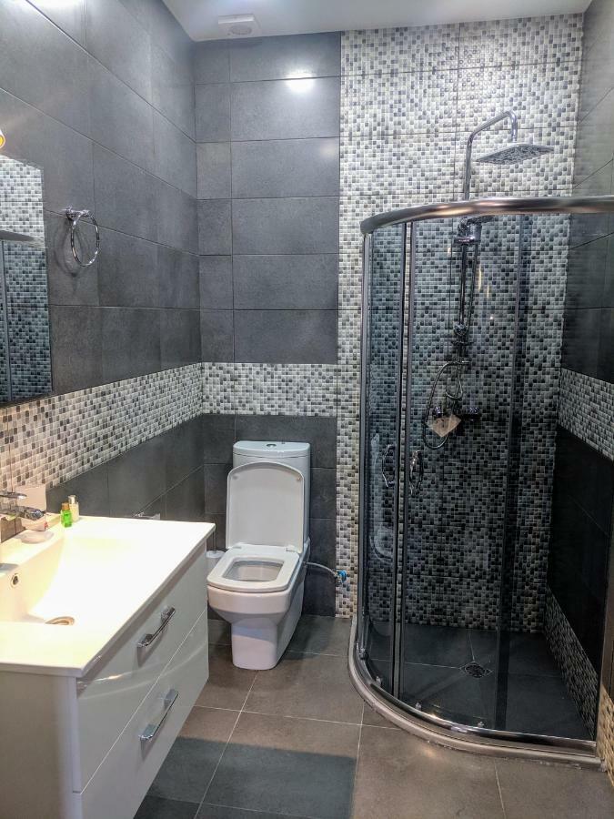 Hotel Canvas Tbilisi Esterno foto