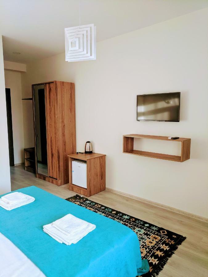 Hotel Canvas Tbilisi Esterno foto